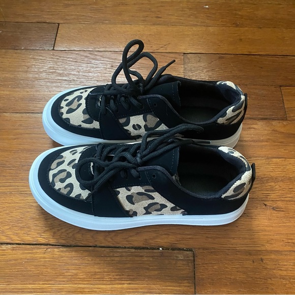 SHEIN Leopard Print Women's Sneakers - Picture 5 of 7
